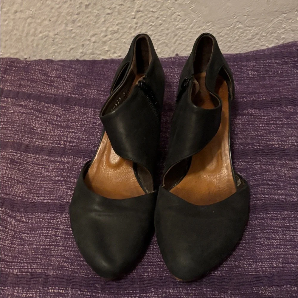 COCLICO Black “Sarah” Shoes - Picture 3 of 9